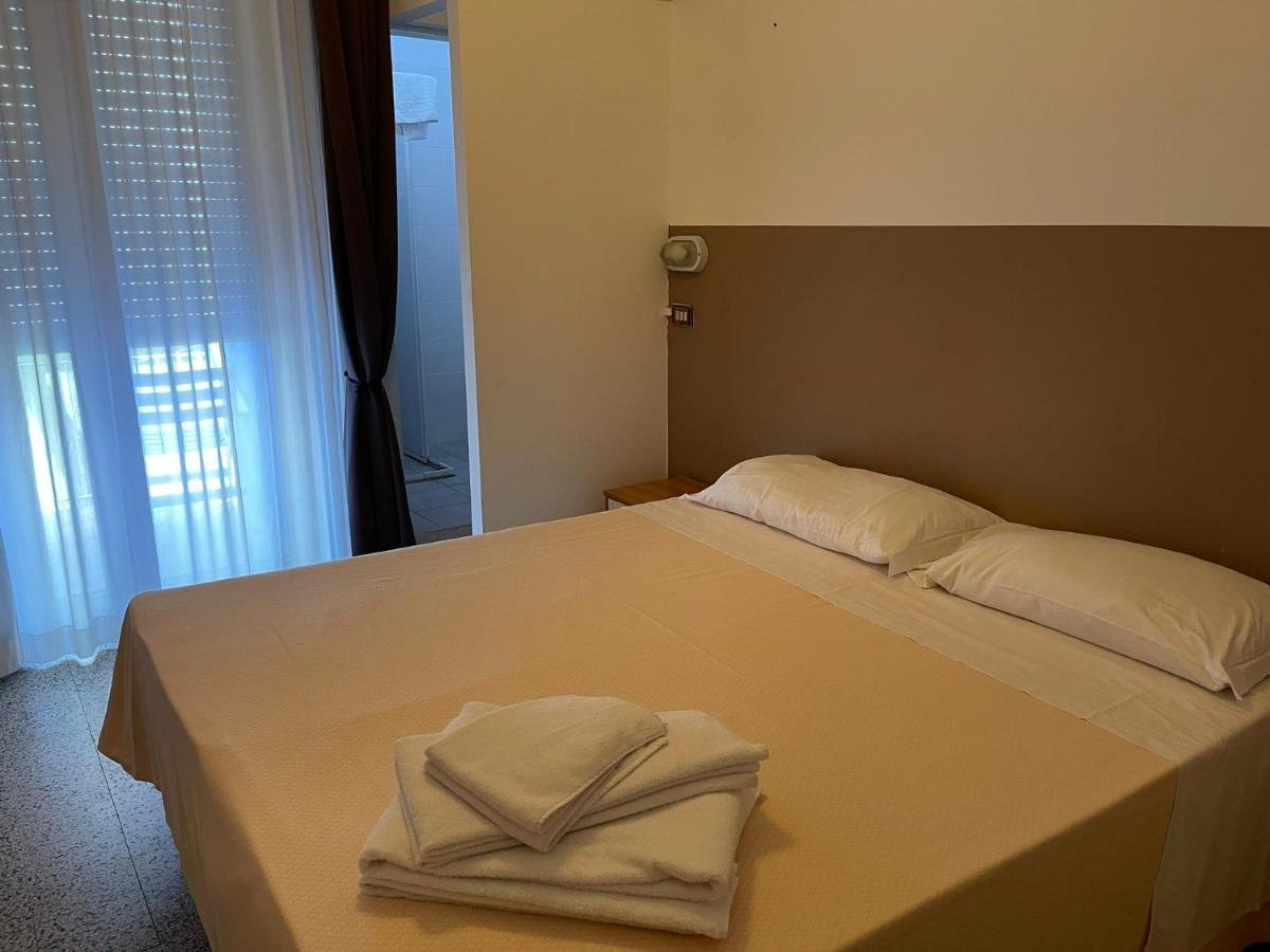 Ideal Hotel 3*