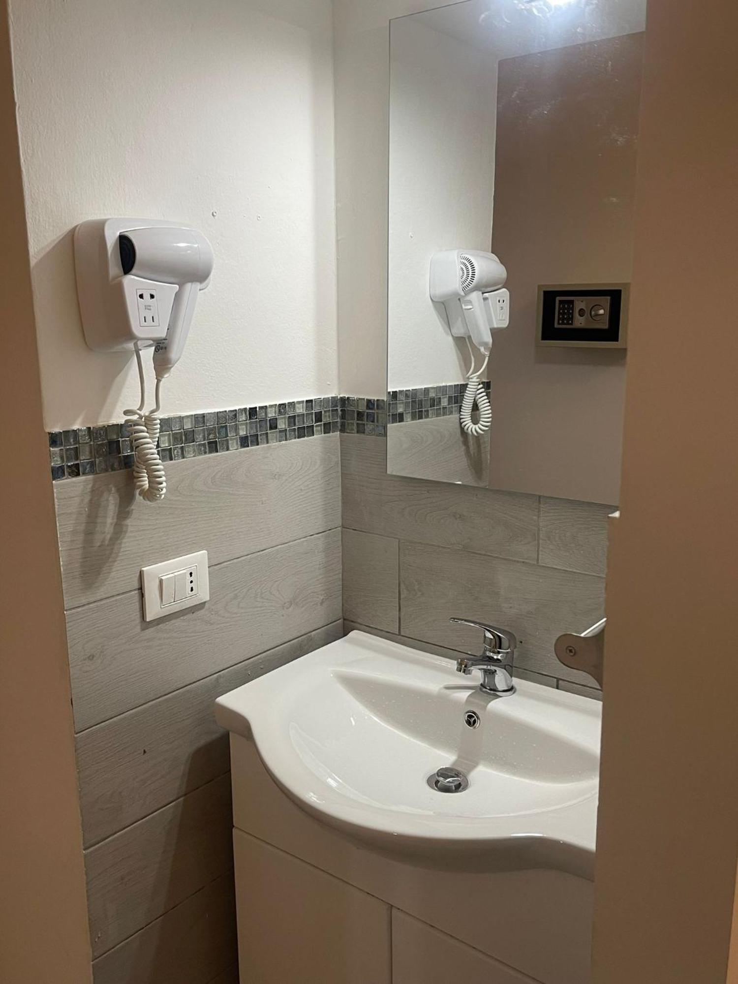 Ideal Hotel 3*