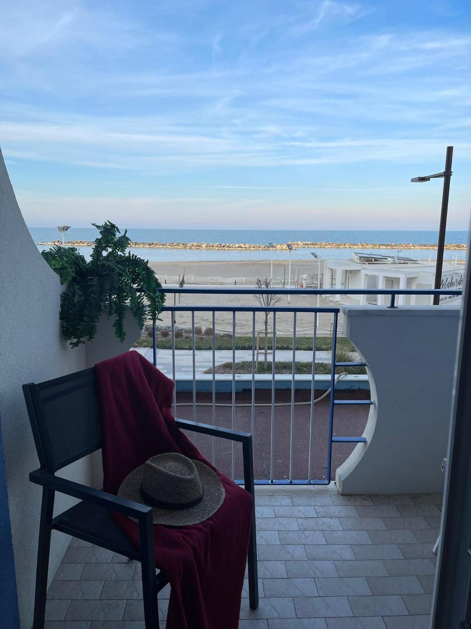 Ideal Hotel